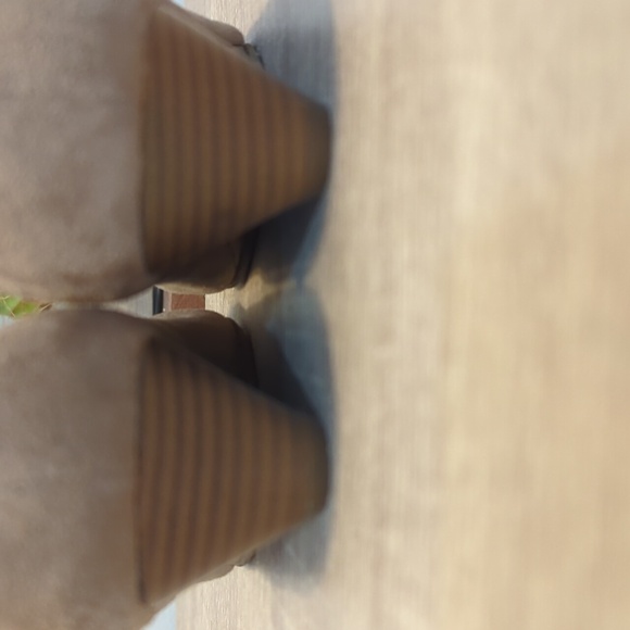 New Madden Girl Gold Beige Bow Flats - Picture 4 of 11